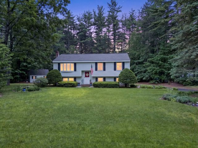 8 Rocky Hill Road, Litchfield, NH 03052