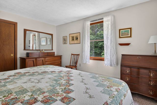 8 Rocky Hill Road, Litchfield, NH 03052