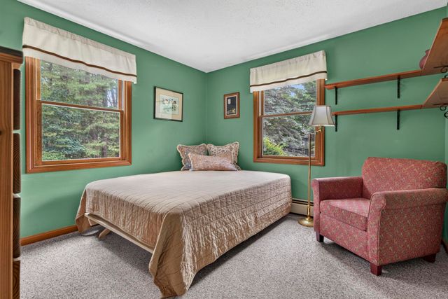 8 Rocky Hill Road, Litchfield, NH 03052