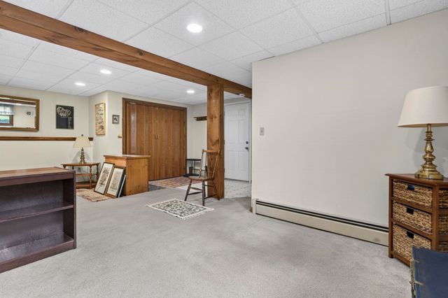 8 Rocky Hill Road, Litchfield, NH 03052