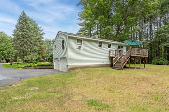 8 Rocky Hill Road, Litchfield, NH 03052