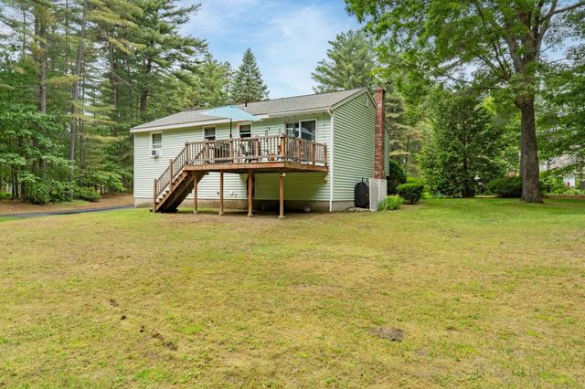 8 Rocky Hill Road, Litchfield, NH 03052