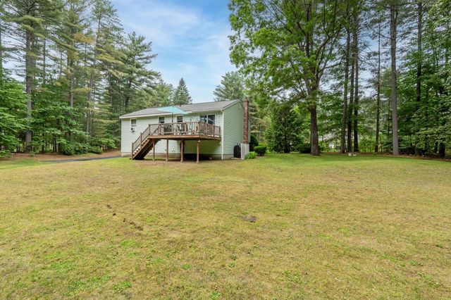 8 Rocky Hill Road, Litchfield, NH 03052