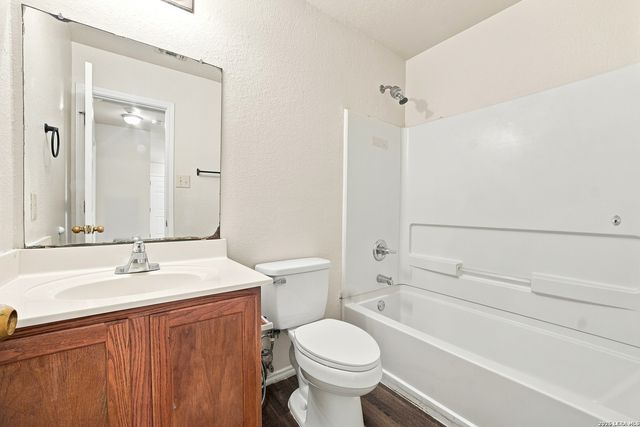 9130 Dublin Hts, San Antonio, TX 78254