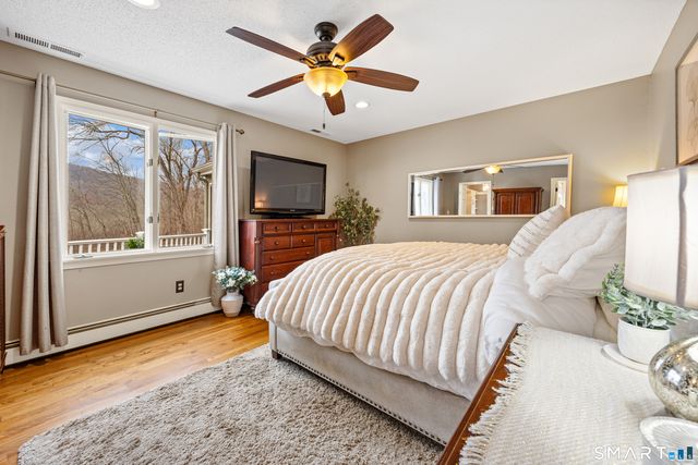 886 Maribou Court, Cheshire, CT 06410