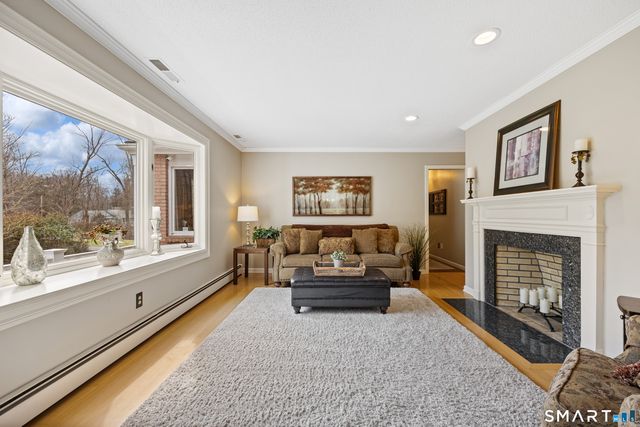 886 Maribou Court, Cheshire, CT 06410