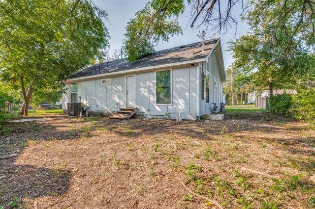 2631 Canary Drive, Dallas, TX 75216