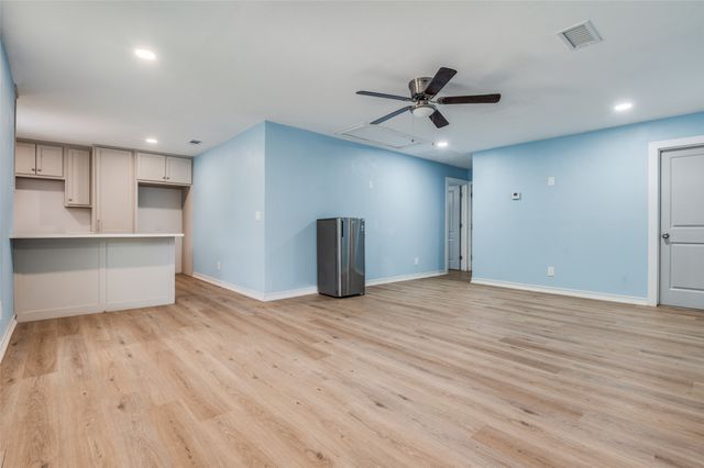 2631 Canary Drive, Dallas, TX 75216