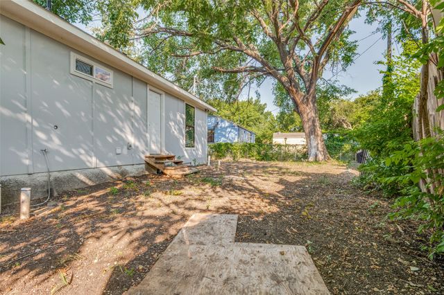 2631 Canary Drive, Dallas, TX 75216
