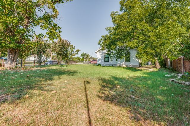 2631 Canary Drive, Dallas, TX 75216