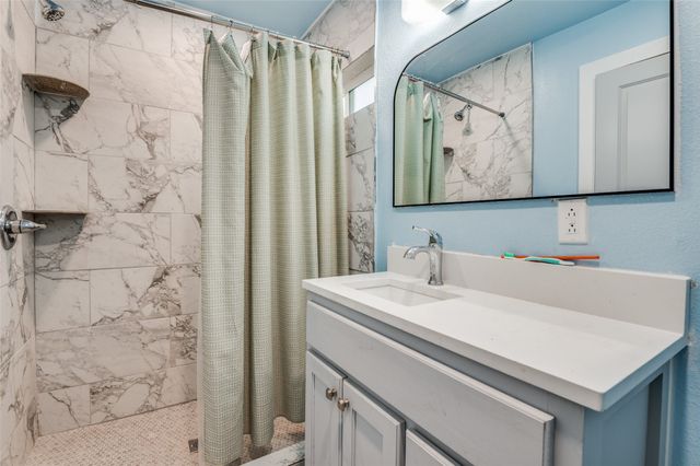 2631 Canary Drive, Dallas, TX 75216