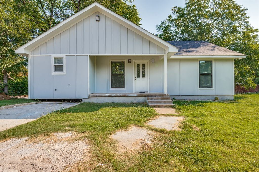 2631 Canary Drive, Dallas, TX 75216
