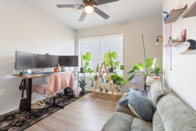 1865 N Scull Creek Drive, Fayetteville, AR 72703