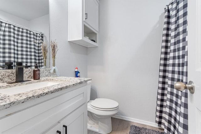 1865 N Scull Creek Drive, Fayetteville, AR 72703