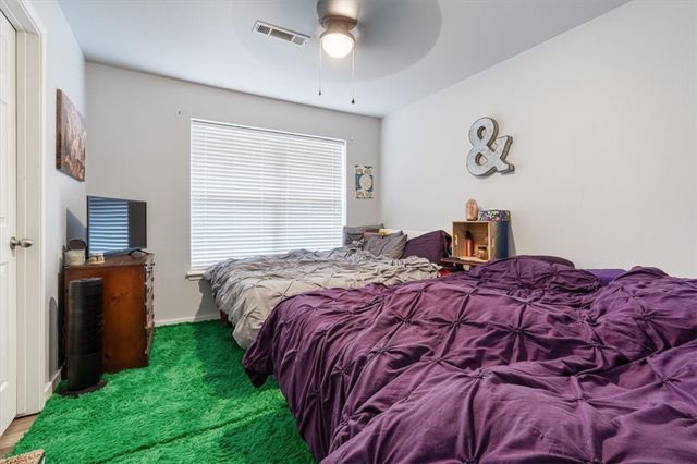 1865 N Scull Creek Drive, Fayetteville, AR 72703