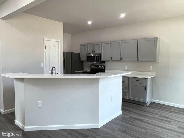 7 ONYX LN, Charles Town, WV 25414