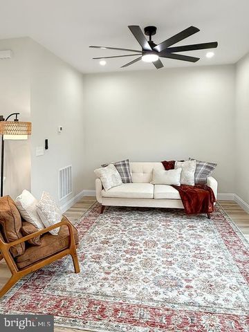 7 ONYX LN, Charles Town, WV 25414