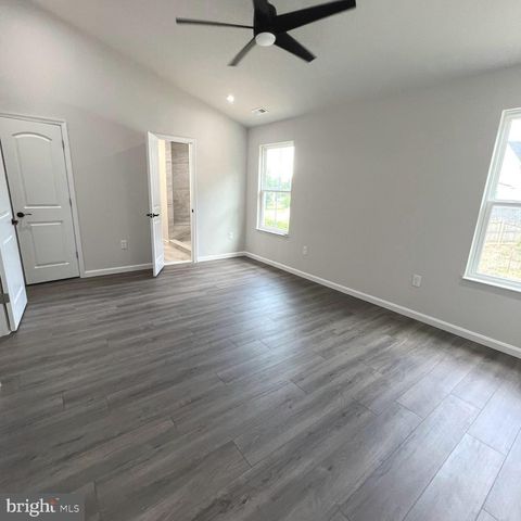 7 ONYX LN, Charles Town, WV 25414