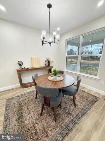 7 ONYX LN, Charles Town, WV 25414