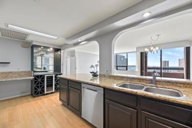 5150 Hidalgo Street 1805, Houston, TX 77056