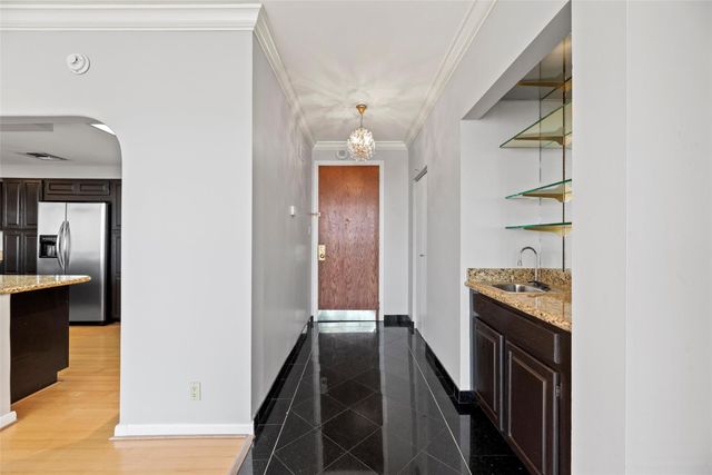 5150 Hidalgo Street 1805, Houston, TX 77056