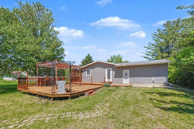 2792 E Miller Road, Midland, MI 48640