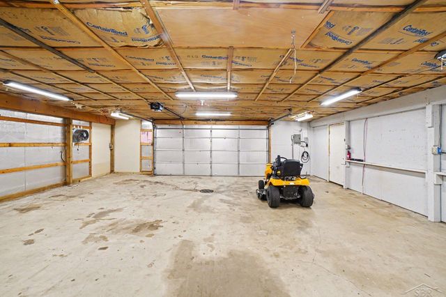 2792 E Miller Road, Midland, MI 48640