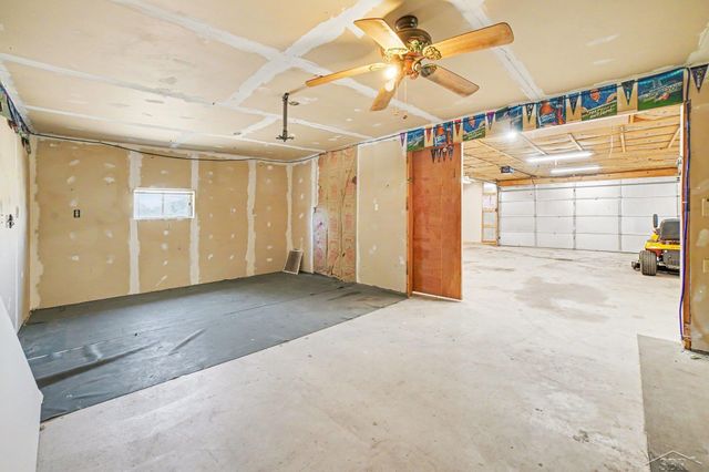 2792 E Miller Road, Midland, MI 48640