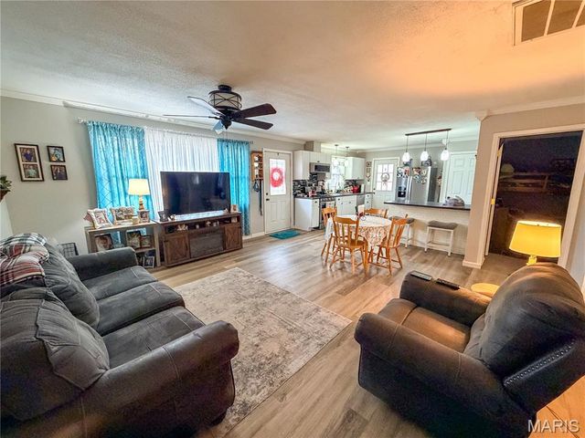 201 S Lake Street, Mount Olive, IL 62069