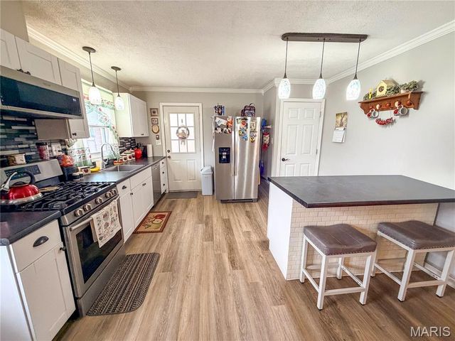 201 S Lake Street, Mount Olive, IL 62069