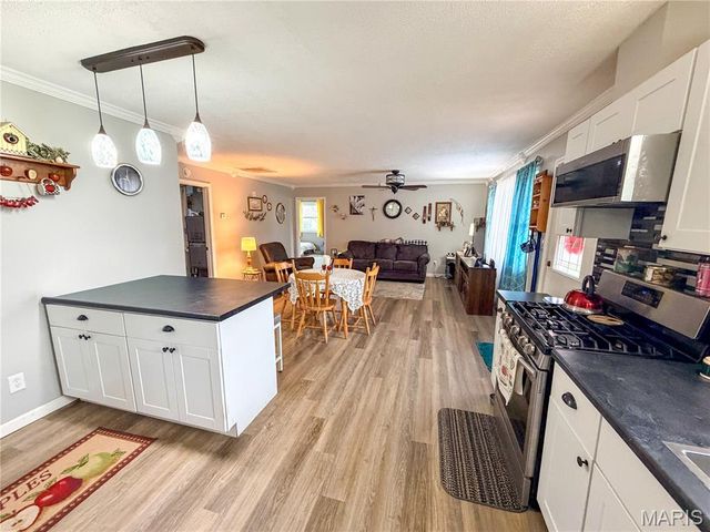 201 S Lake Street, Mount Olive, IL 62069