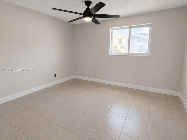 932 W 80th Place 0, Hialeah, FL 33014