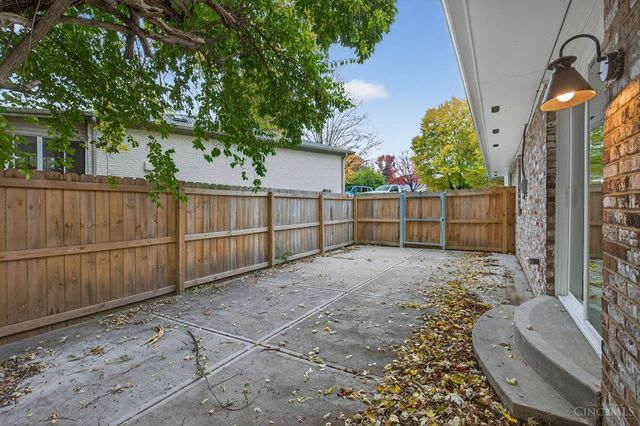 2 Edam Court, Liberty Twp, OH 45044