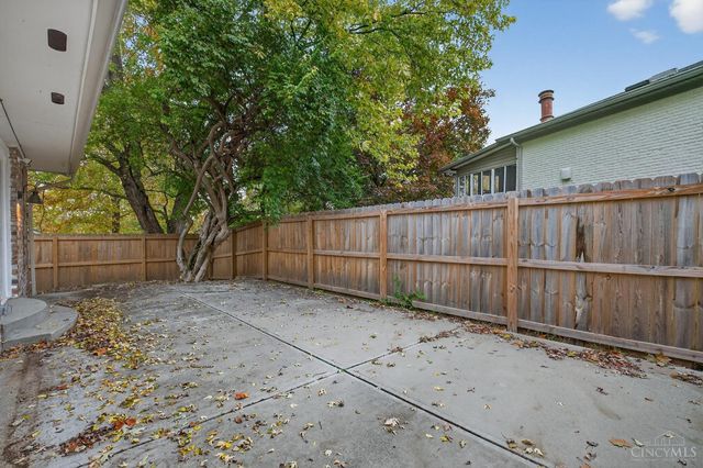 2 Edam Court, Liberty Twp, OH 45044