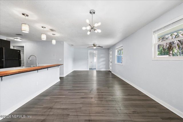 5068 ANDREW ROBINSON Drive, Jacksonville, FL 32209