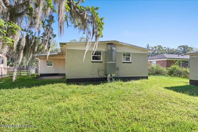 5068 ANDREW ROBINSON Drive, Jacksonville, FL 32209