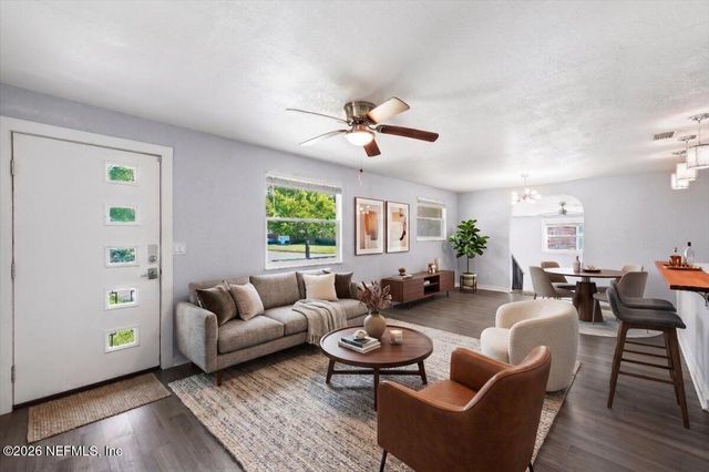 5068 ANDREW ROBINSON Drive, Jacksonville, FL 32209
