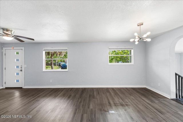 5068 ANDREW ROBINSON Drive, Jacksonville, FL 32209