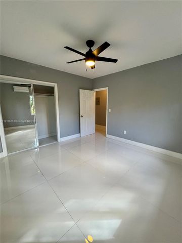 300 Mendoza Ave 3, Coral Gables, FL 33134