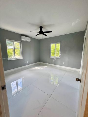 300 Mendoza Ave 3, Coral Gables, FL 33134