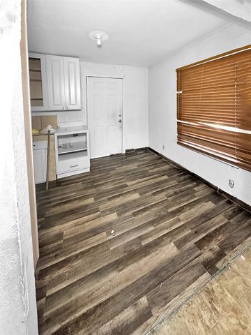 535 Ella Avenue, Dallas, TX 75217