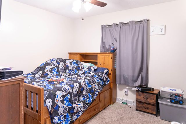 1129 FAIRLAWN AVE, Marshall, MO 65340