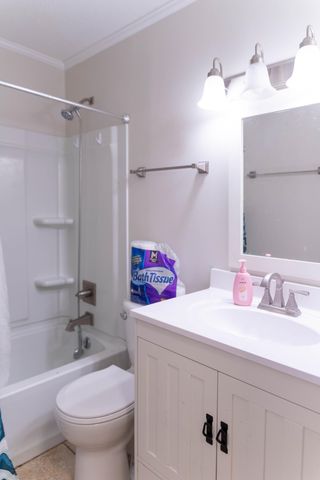 1129 FAIRLAWN AVE, Marshall, MO 65340