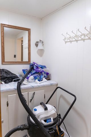 1129 FAIRLAWN AVE, Marshall, MO 65340