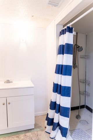 1129 FAIRLAWN AVE, Marshall, MO 65340