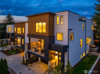 134 8th Court, Kirkland, WA 98033