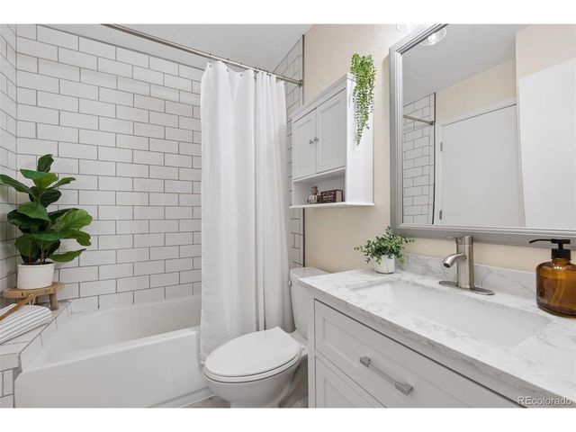 8055 Garrison Ct C, Arvada, CO 80005