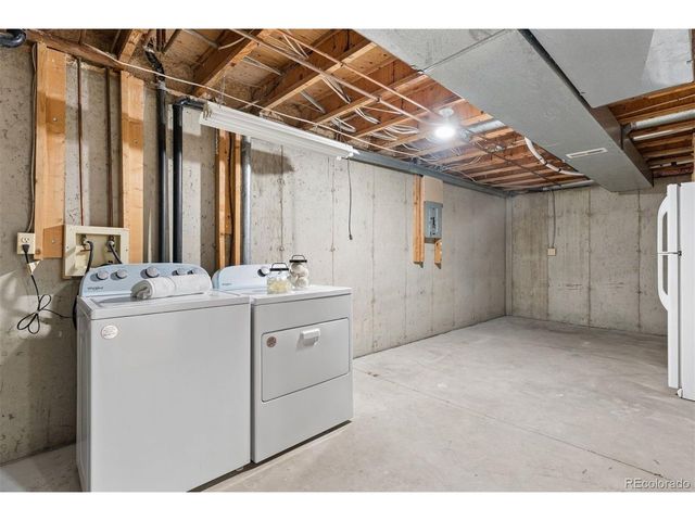 8055 Garrison Ct C, Arvada, CO 80005