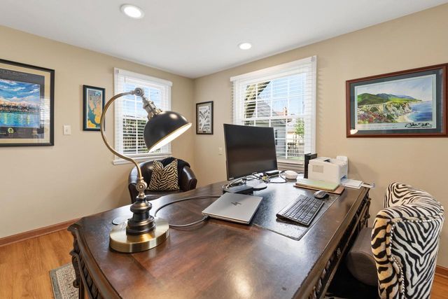 5347 Santa Monica BOULEVARD, Whitefish Bay, WI 53217
