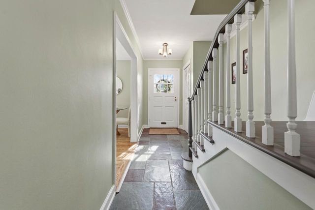 5347 Santa Monica BOULEVARD, Whitefish Bay, WI 53217